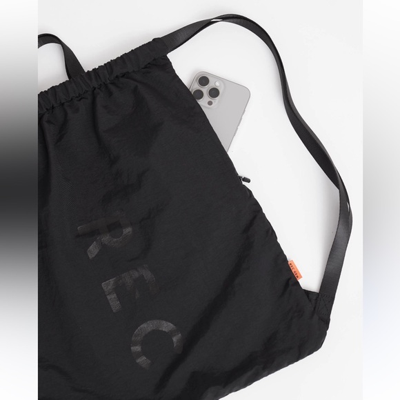 Peloton Black Drawstring Bag 🖤 - Picture 5 of 5